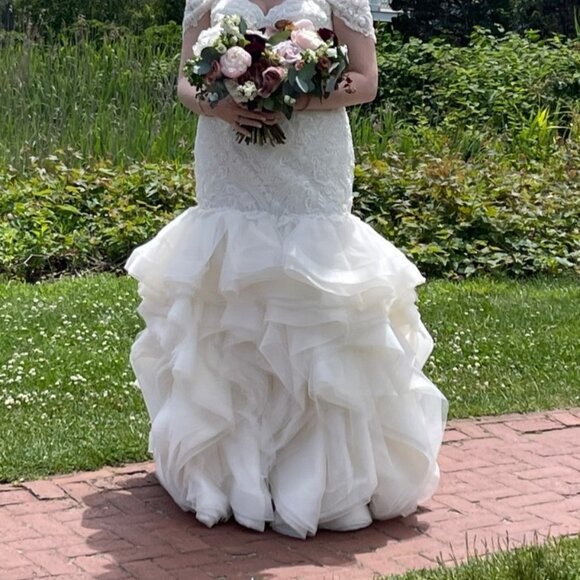 Wedding Dress - ZAKAA Couture, Mermaid Style - Picture 1 of 13